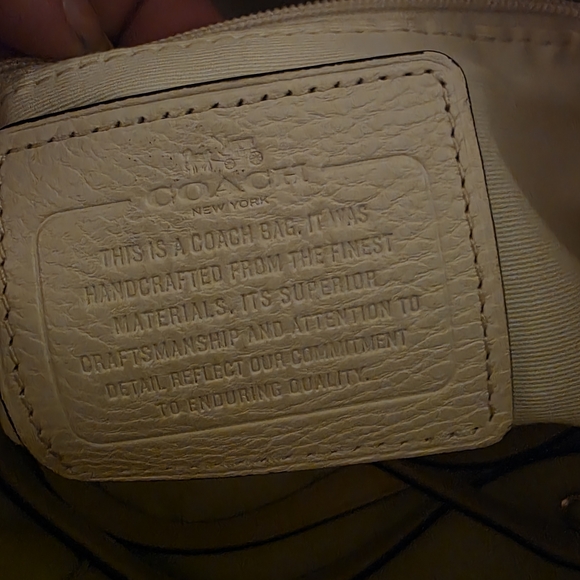 Coach Cream Leather Women's Bag - Picture 8 of 10